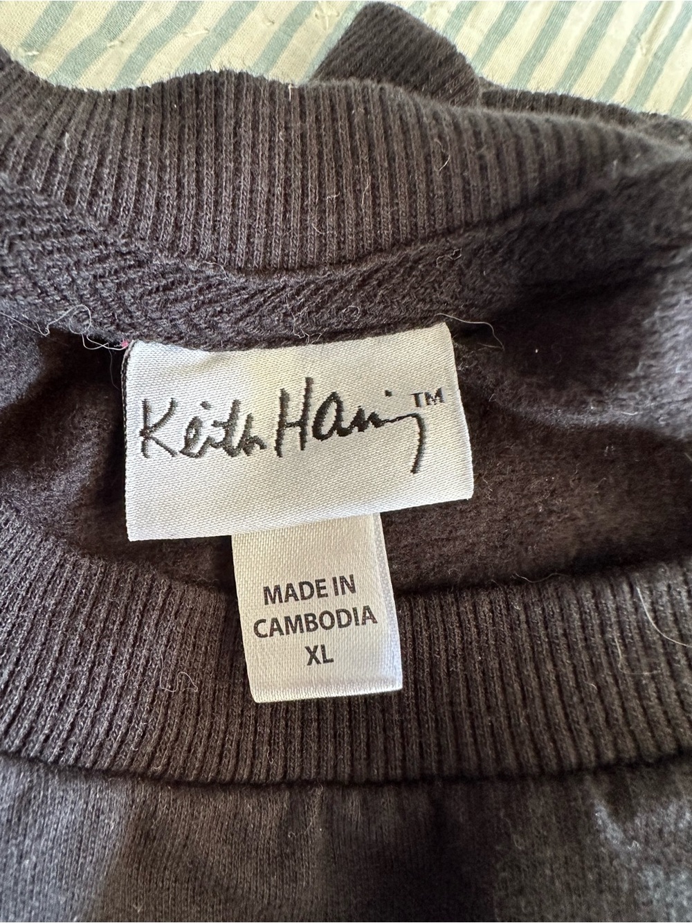 Keith Haring Black Jogger Pantsuit with Red Heart Graphic - Picture 4 of 10